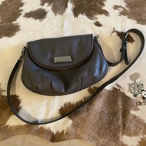 Marc By marc jacobs cross body grey
